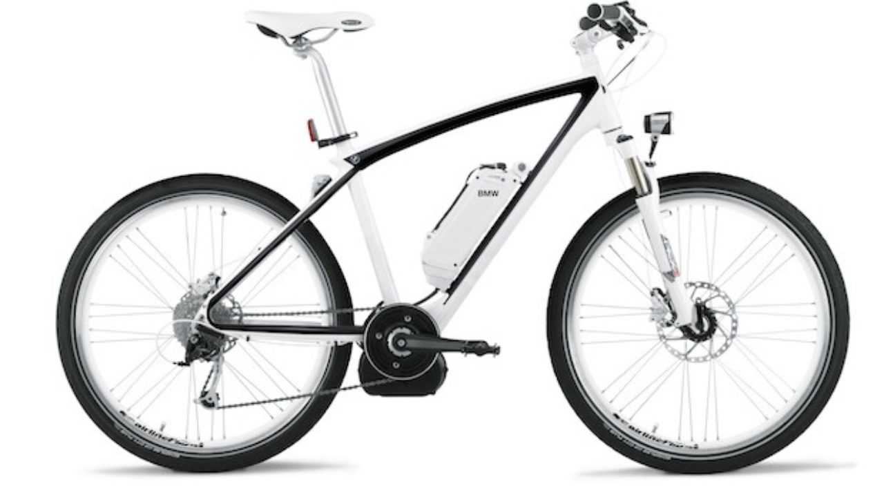 BMW debutta con la sua prima bici elettrica - Idee Green