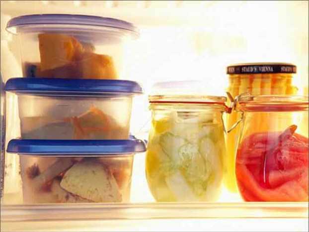 Conservare i cibi in ceramica nel frigorifero