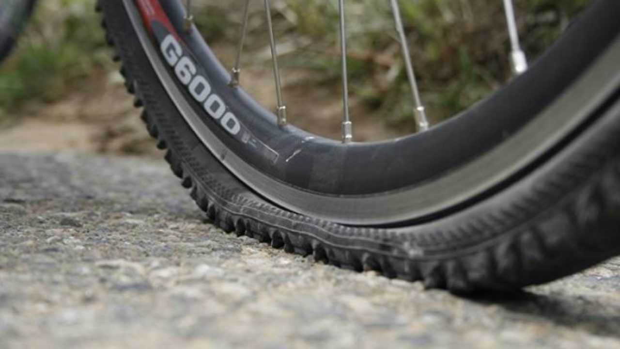 Come riparare una gomma della bici - Idee Green