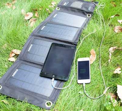 Caricatore solare pieghevole
