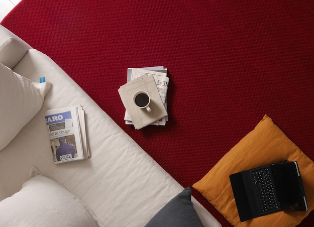 macchie di caffè sul tappeto