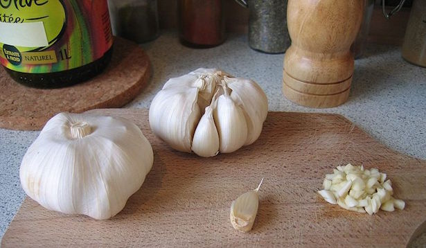 aglio crudo benefici