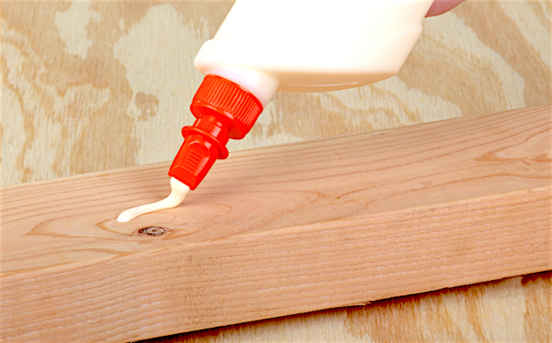 colla vinilica o poliuretanica