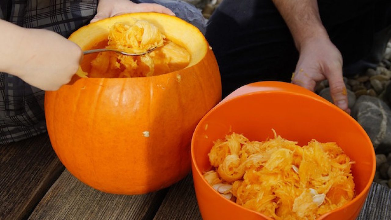 cesto creativo per la decorazione di caramelle griglia per snack alla zucca di Halloween vassoio per feste verticale per alimenti Ciotola per snack alla zucca di Halloween 