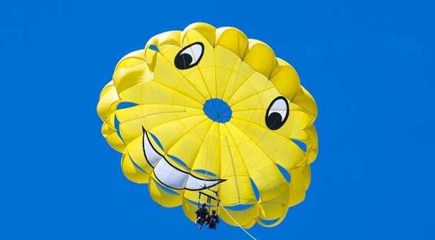 paracadute che sorride