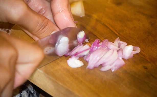 scalogno fresco crudo proprietà