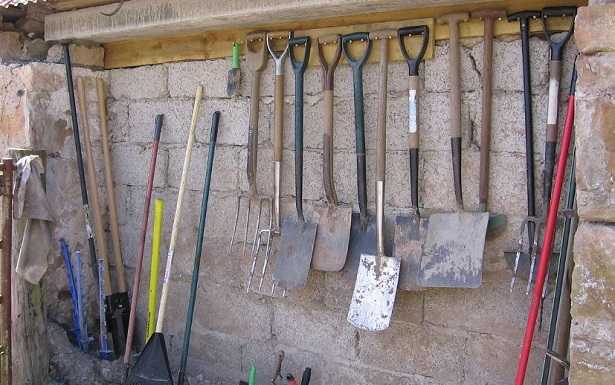 Strumenti da giardinaggio