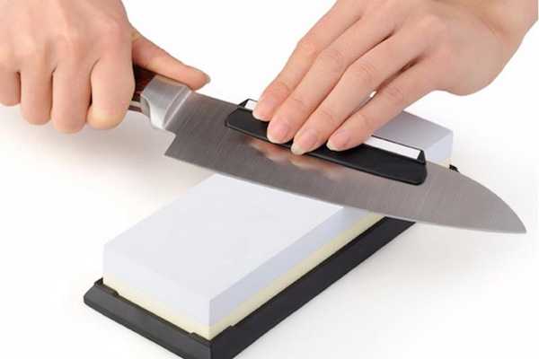 affila coltelli con pietra affila coltelli con pietra