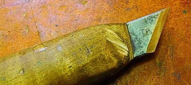 Intagliare legno: arte 