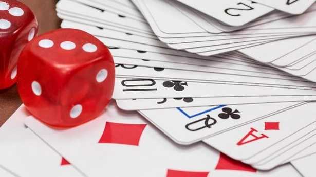 Teoria dei giochi esempi 