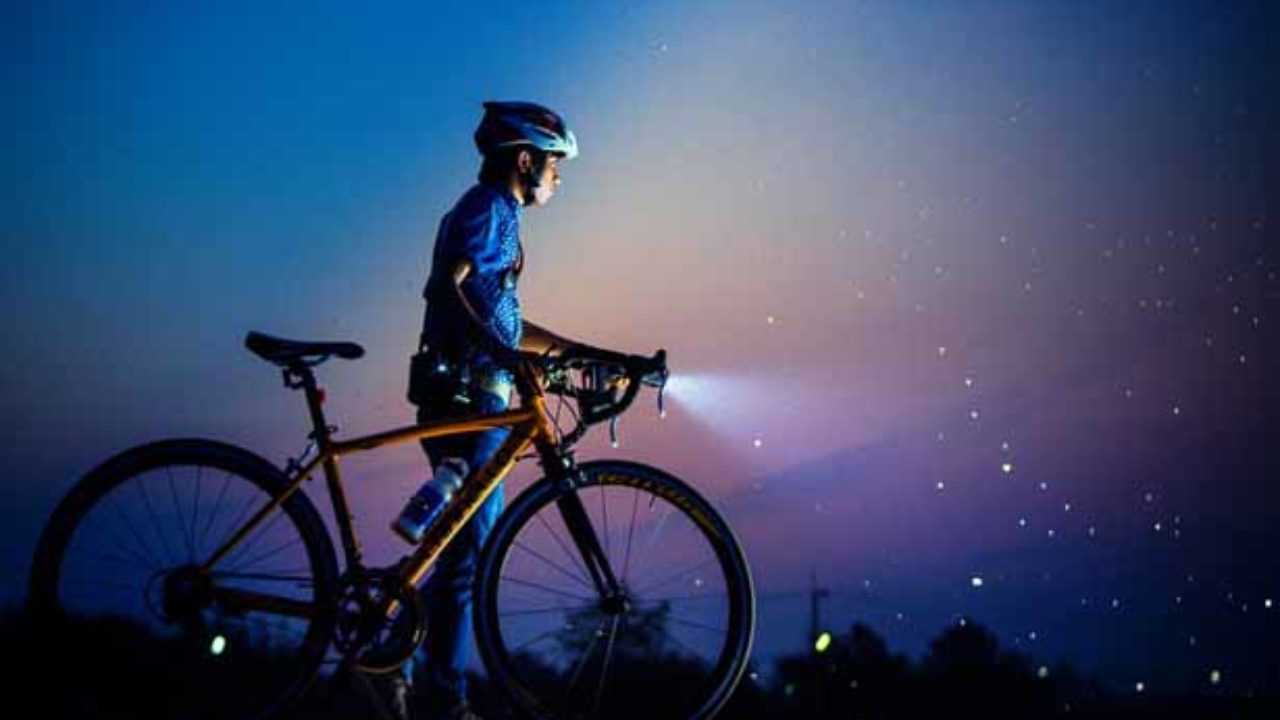 Bike Lights Set Attenzione Luce Bici Luci Anteriore Della Luce Della Bici Fanale Posteriore Bianca Impermeabile Strada Della Montagna Della Bici Del Led Luci Ricaricabile Attenzione Light Set