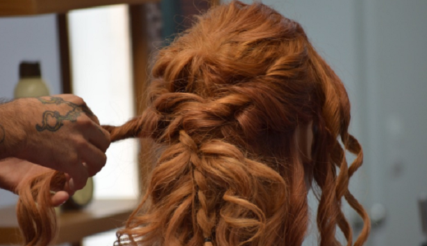 Cosa mangiare per avere capelli belli