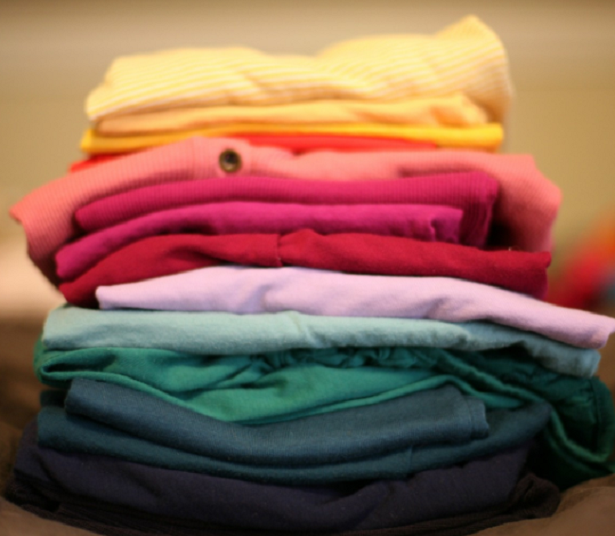 Come scegliere che colori indossare Come scegliere che colori indossare