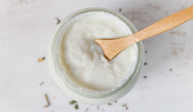 Yogurt magro o intero Yogurt magro o intero