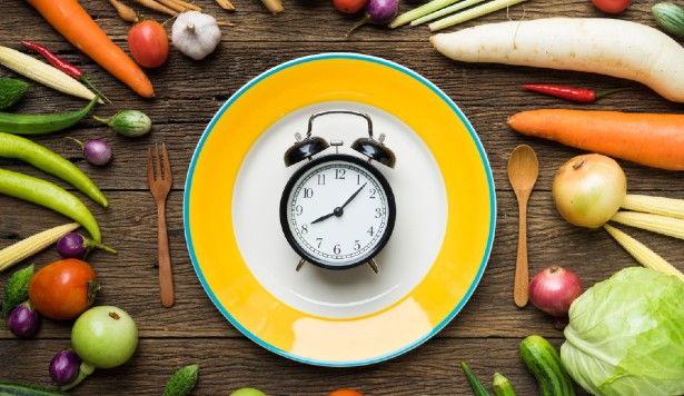 Perché rispettare gli orari dei pasti