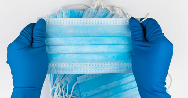guanti in lattice e mascherina