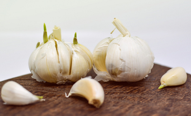 aglio crudo benefici