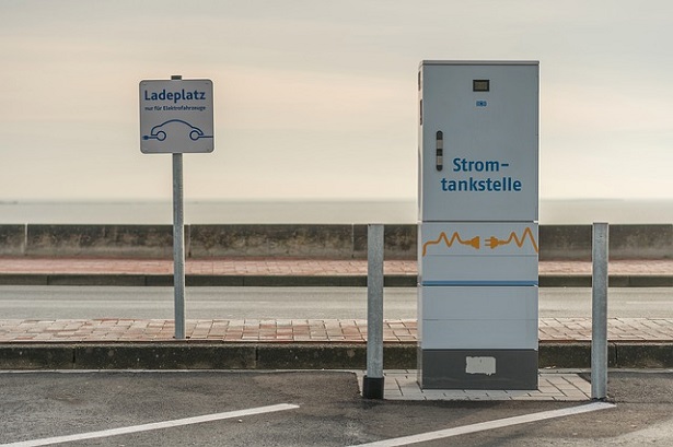 colonnina di ricarica per auto elettriche