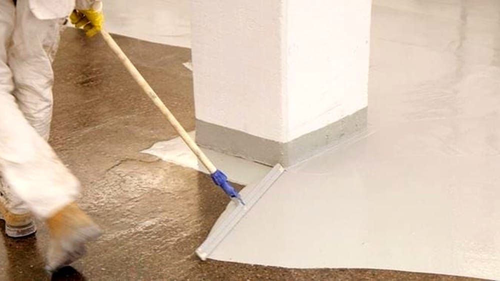 smalto per pavimento