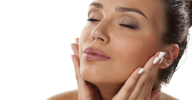 Alla scoperta delle nuove tecniche per ringiovanire la pelle