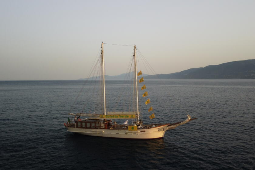 L'assalto del cemento illegale alle coste italiane